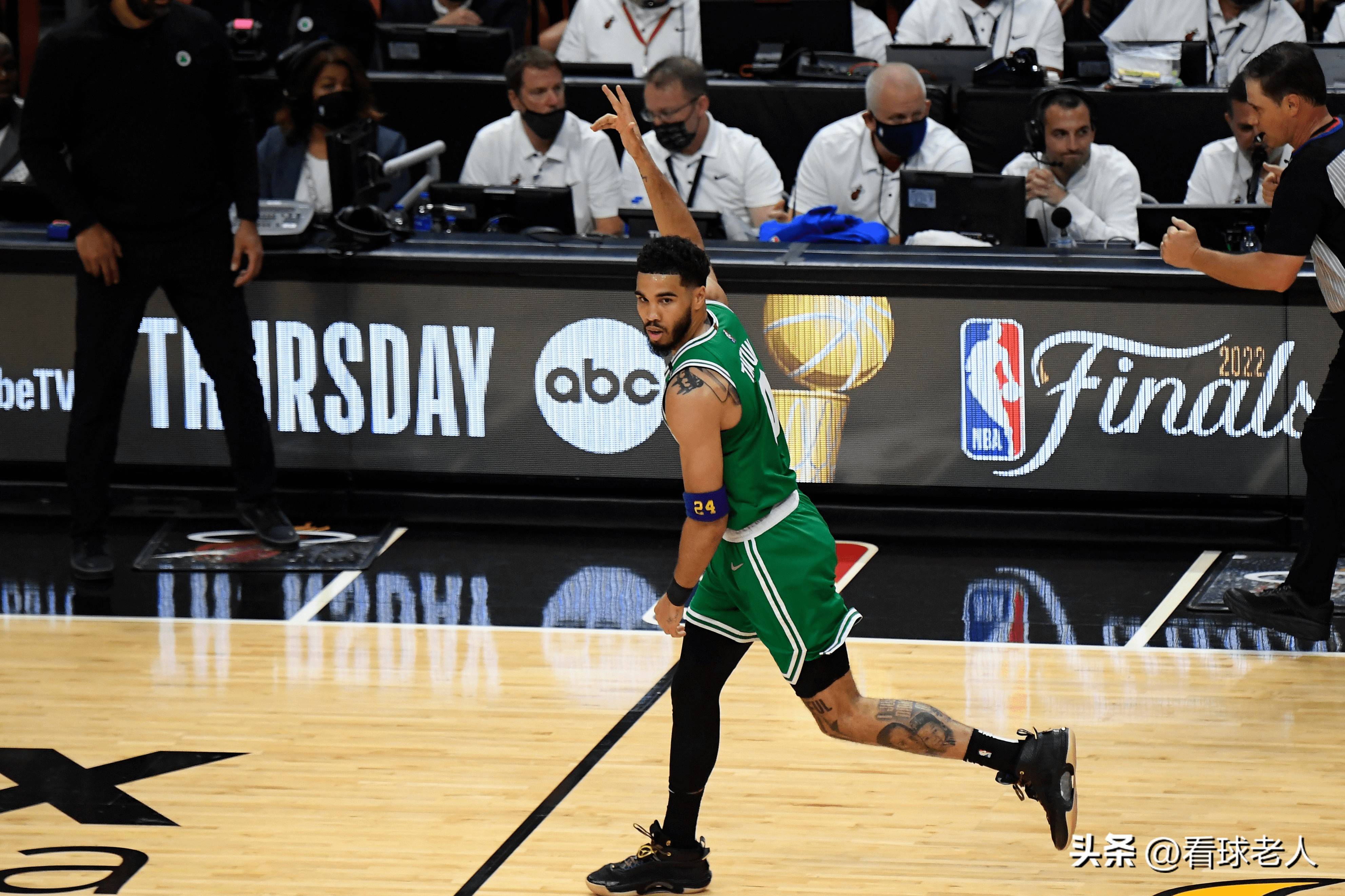 贝博平台 -马斯洛的七个需要层次